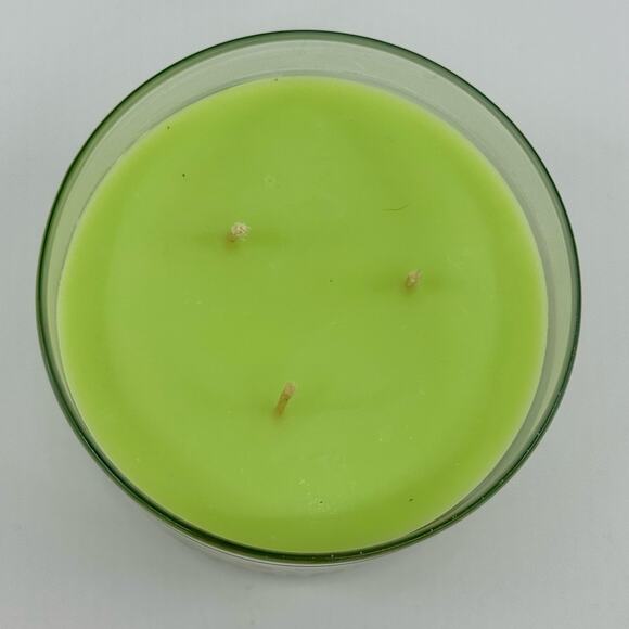 Bath & Body Works/ White Barn "Spring" 3-wick candle 14.5oz - Picture 4 of 5